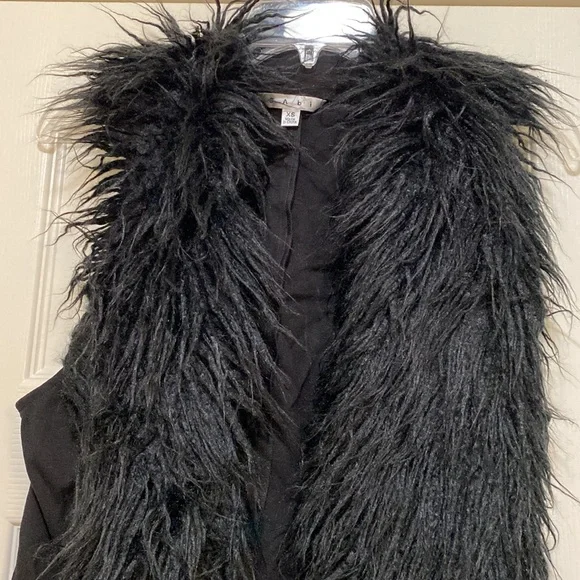 Cabi Black fuzzy vest - Picture 3 of 11